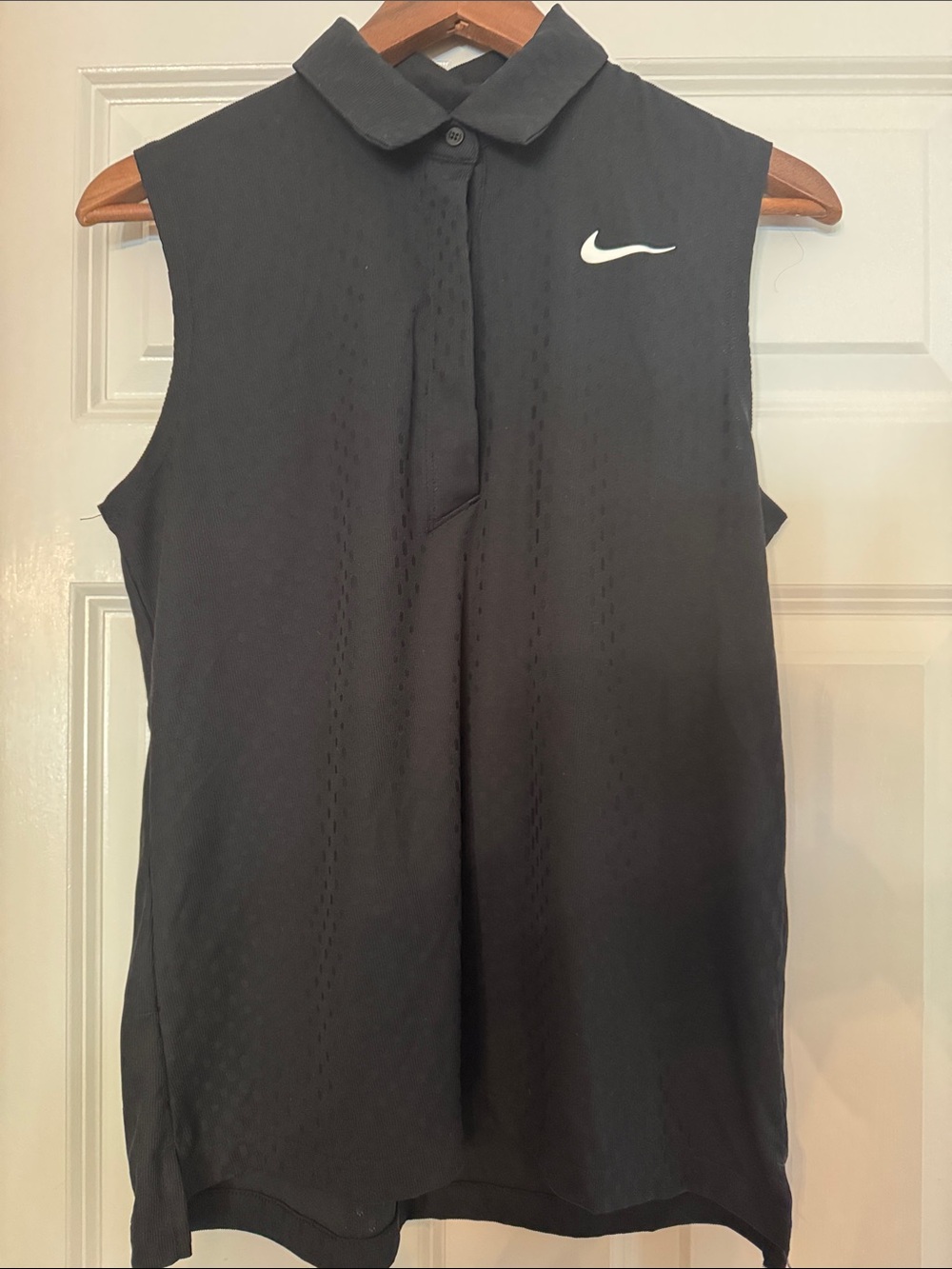 Nike Women’s Golf Dri--Fit Size M - Picture 1 of 7